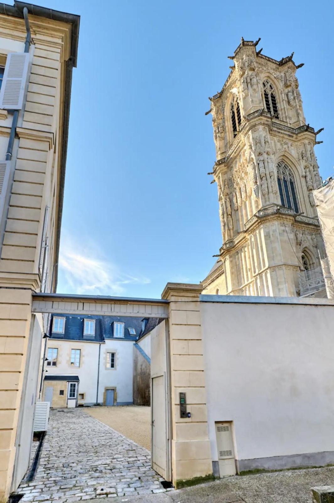 La Chapelle, Les Suites Du Palais, L'Unique 5 Etoiles De Nevers, Suite D'Exception, By Primo C0Nciergerie Exterior foto